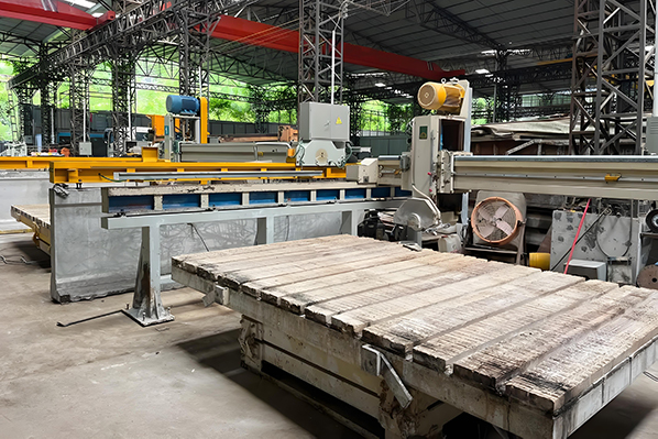 Infrared Bridge Cutting Machine-1.jpg